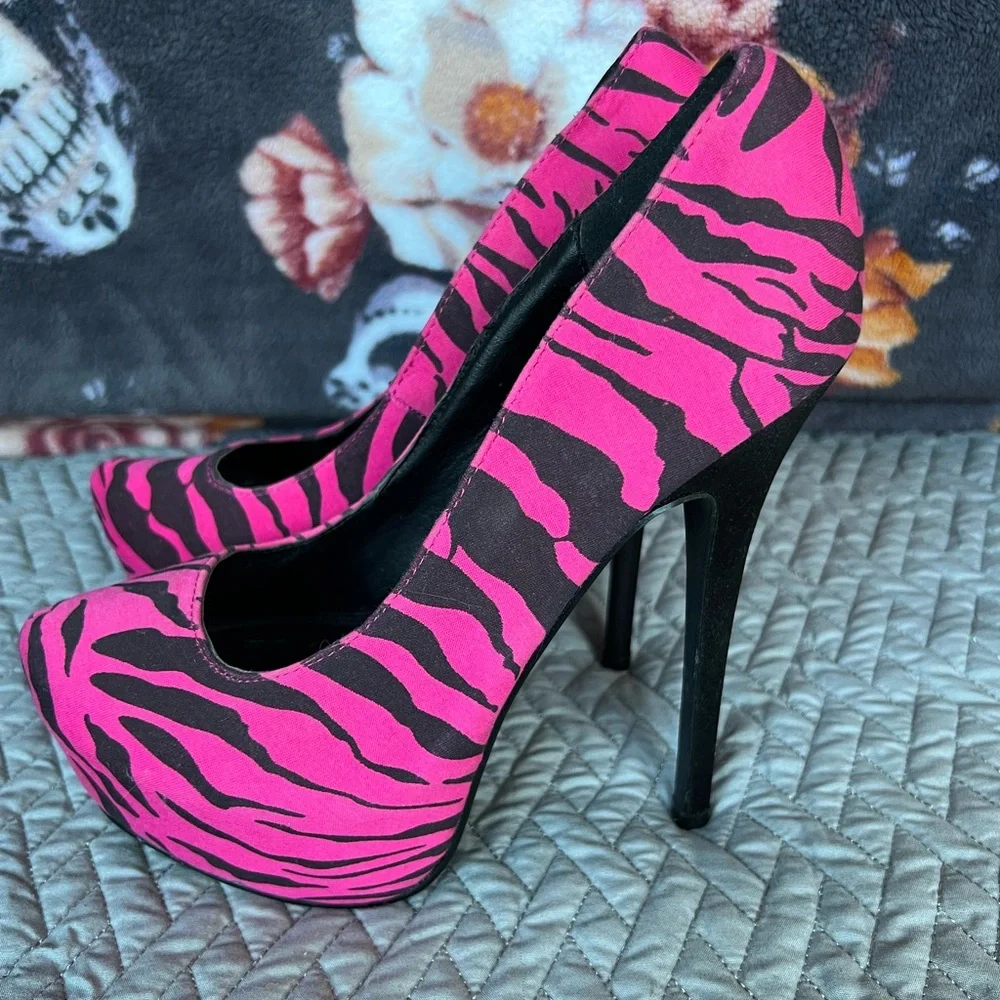 Platform Pumps - Picture 5 of 7